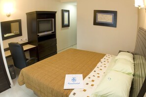 Executive-Zimmer, 1 King-Bett | Schreibtisch, Bügeleisen/Bügelbrett, kostenloses WLAN, Bettwäsche