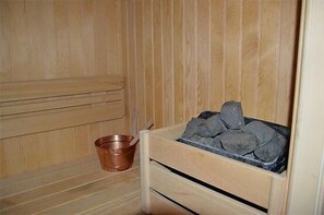 Douche, articles de toilette gratuits, sèche-cheveux