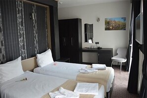 Minibar, in-room safe, desk, free WiFi