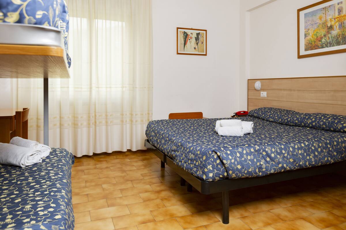 Chambre Quadruple Ăconomique