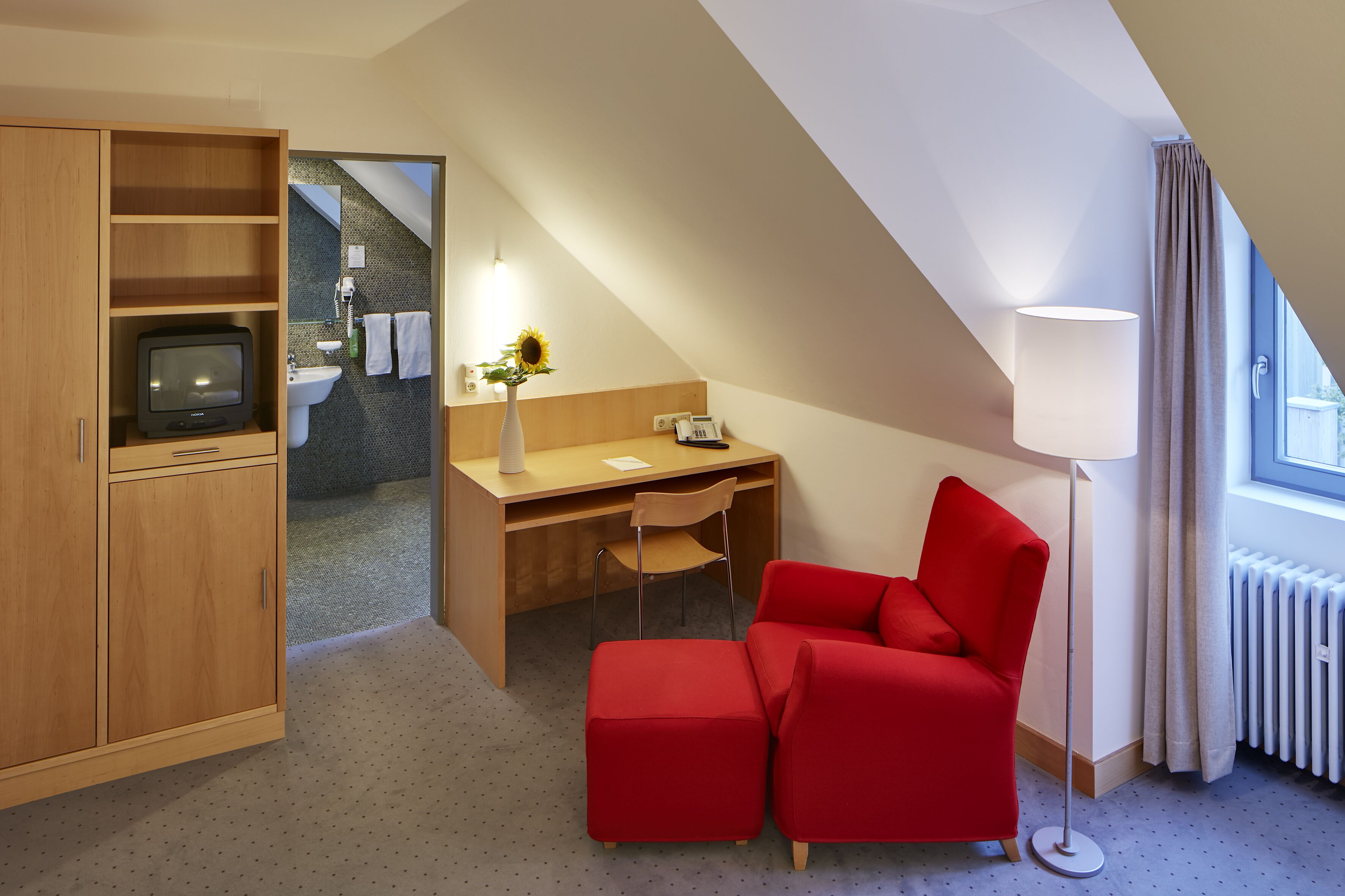 standard single room, 1 bedroom | premium bedding, in-room safe, desk, blackout curtains