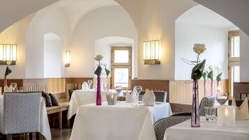 3 Restaurants, Abendessen, deutsche KĂŒche