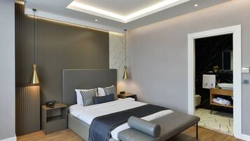 Deluxe Double Room, Non Smoking | Premium bedding, minibar, desk, soundproofing