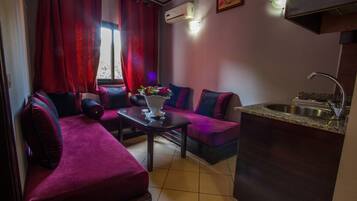 Standard Apartment, 1 Bedroom, Non Smoking (Single ) | Minibar, in-room safe, soundproofing, free WiFi