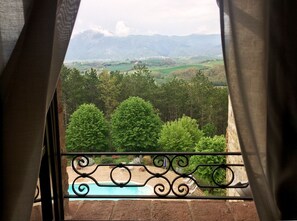 Junior Suite | View from room - Castello di Baccaresca (Gubbio)