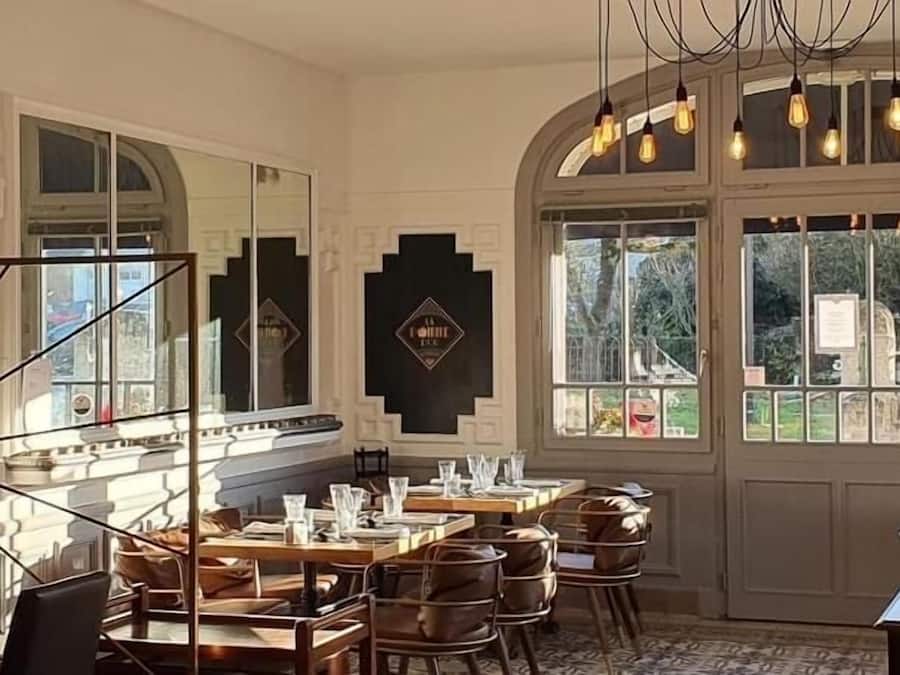 Lunch and dinner served, French cuisine