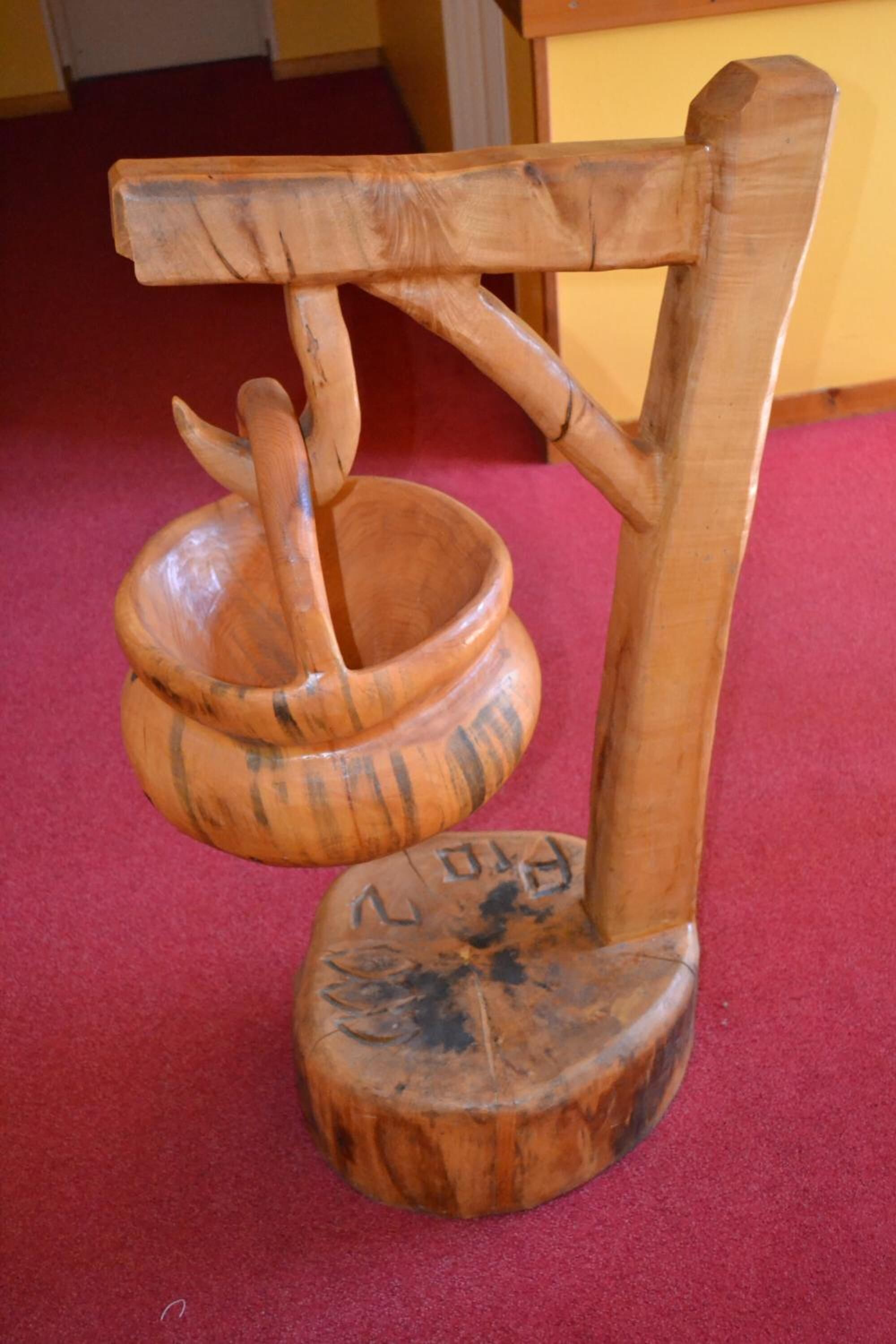 lunch and dinner served, local cuisine