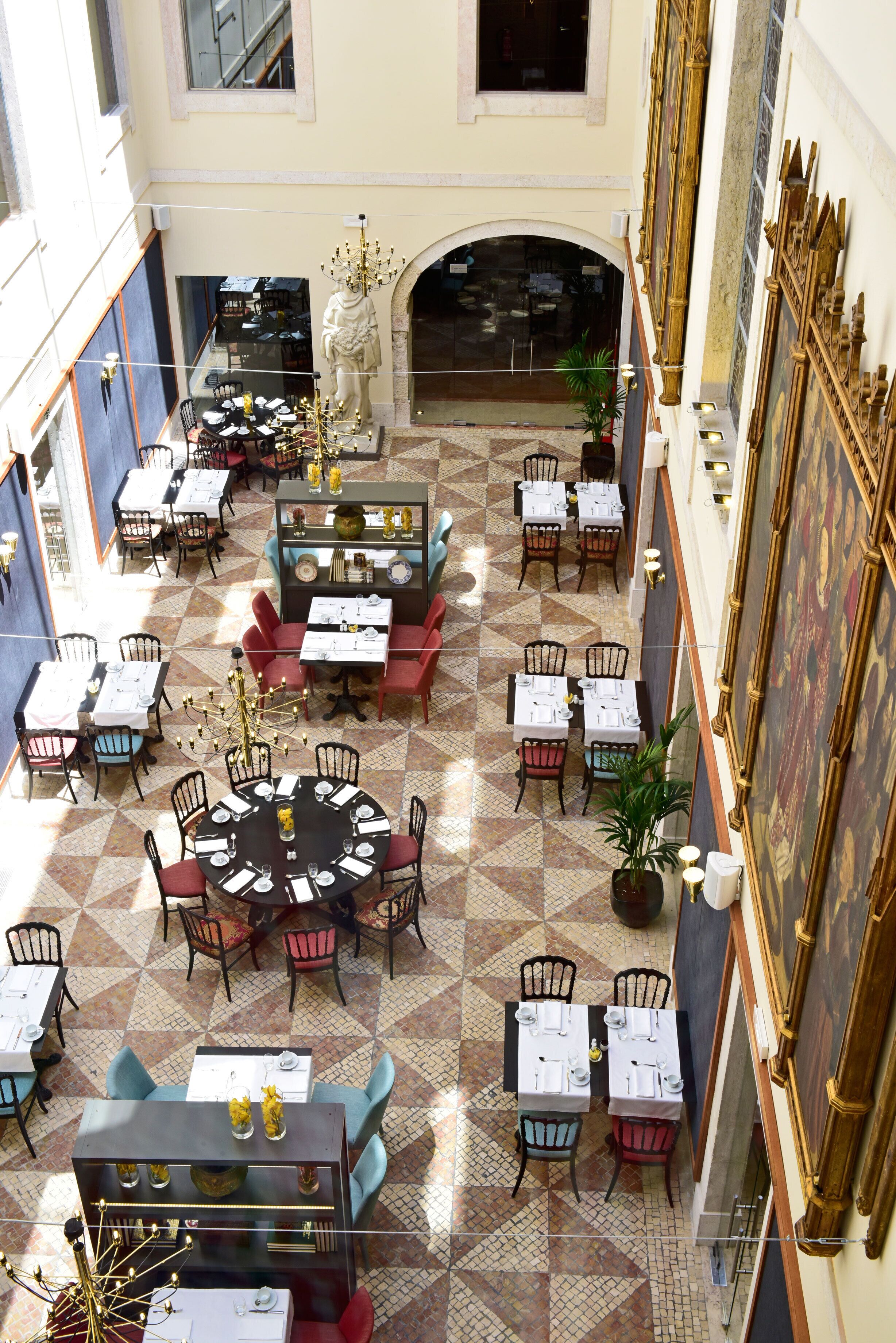 Café da manhã continental diário (EUR 28 por pessoa) 