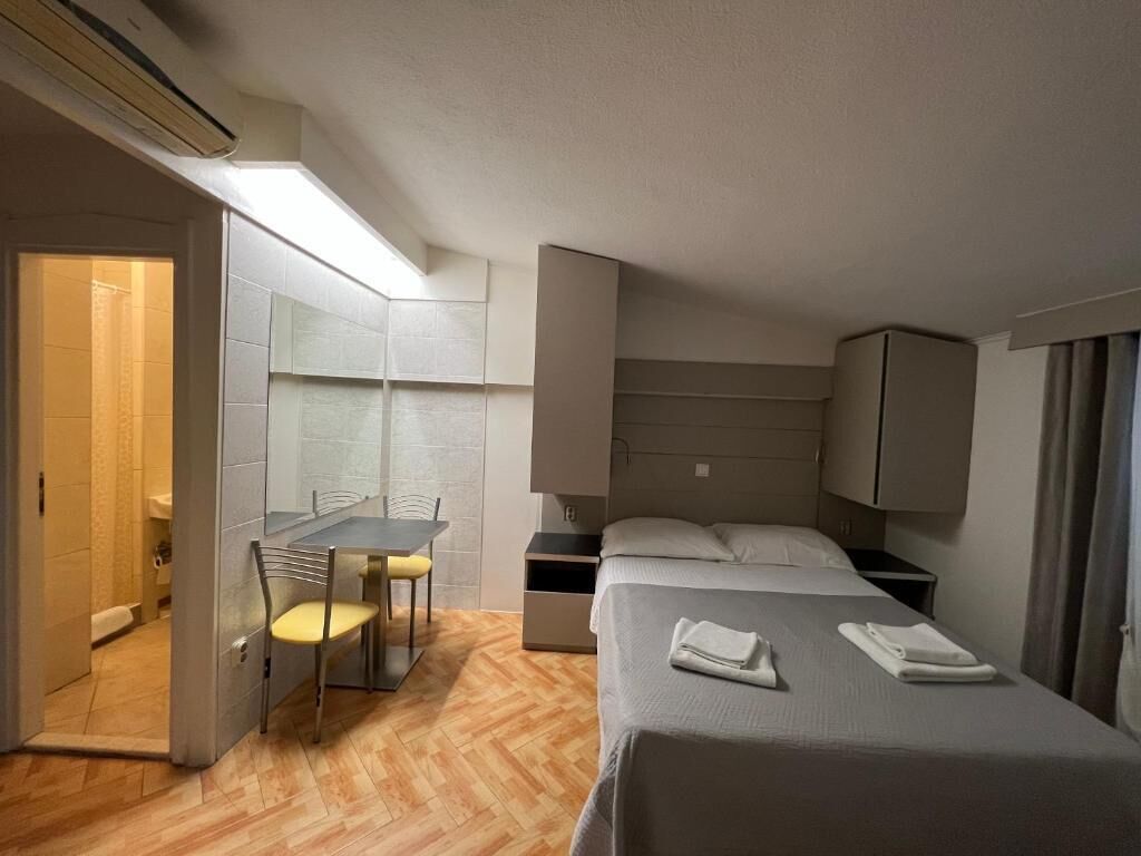 Habitación doble estándar | Insonorización y wifi gratis 