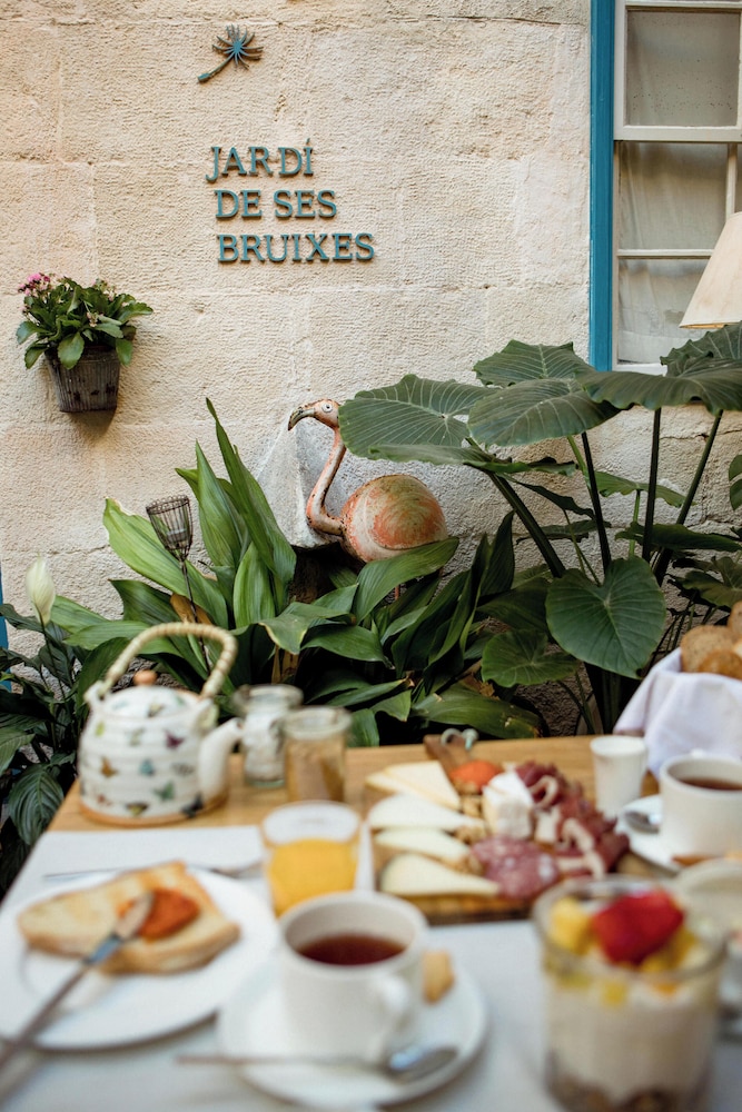 Boutique Hotel Ses Bruixes by null