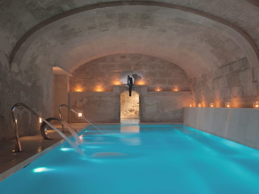 Sauna, hot tub, steam room, hot springs, Turkish bath, body treatments