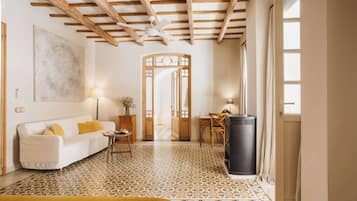 Suite, terraza | 1 dormitorio, ropa de cama de alta calidad, edredones de plumas