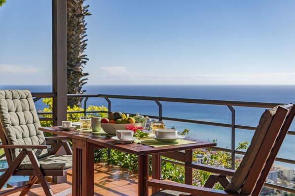 Apartment, 1 Bedroom, Ocean View | Terrace/patio