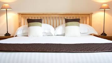 Classic Double Room, 1 King Bed | 1 bedroom, free WiFi