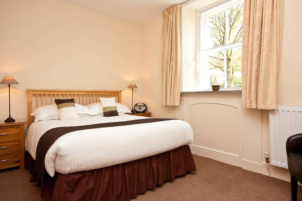 Classic Double Room, 1 King Bed | 1 bedroom, free WiFi