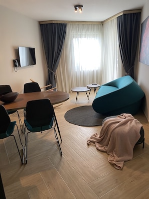 Apartment, Sea View | Living area | LCD TV - Villa Verica (Baska Voda)