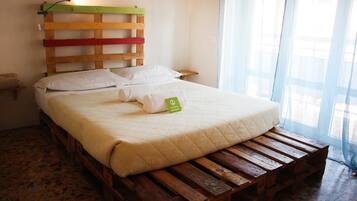 Free cots/infant beds, rollaway beds, free WiFi