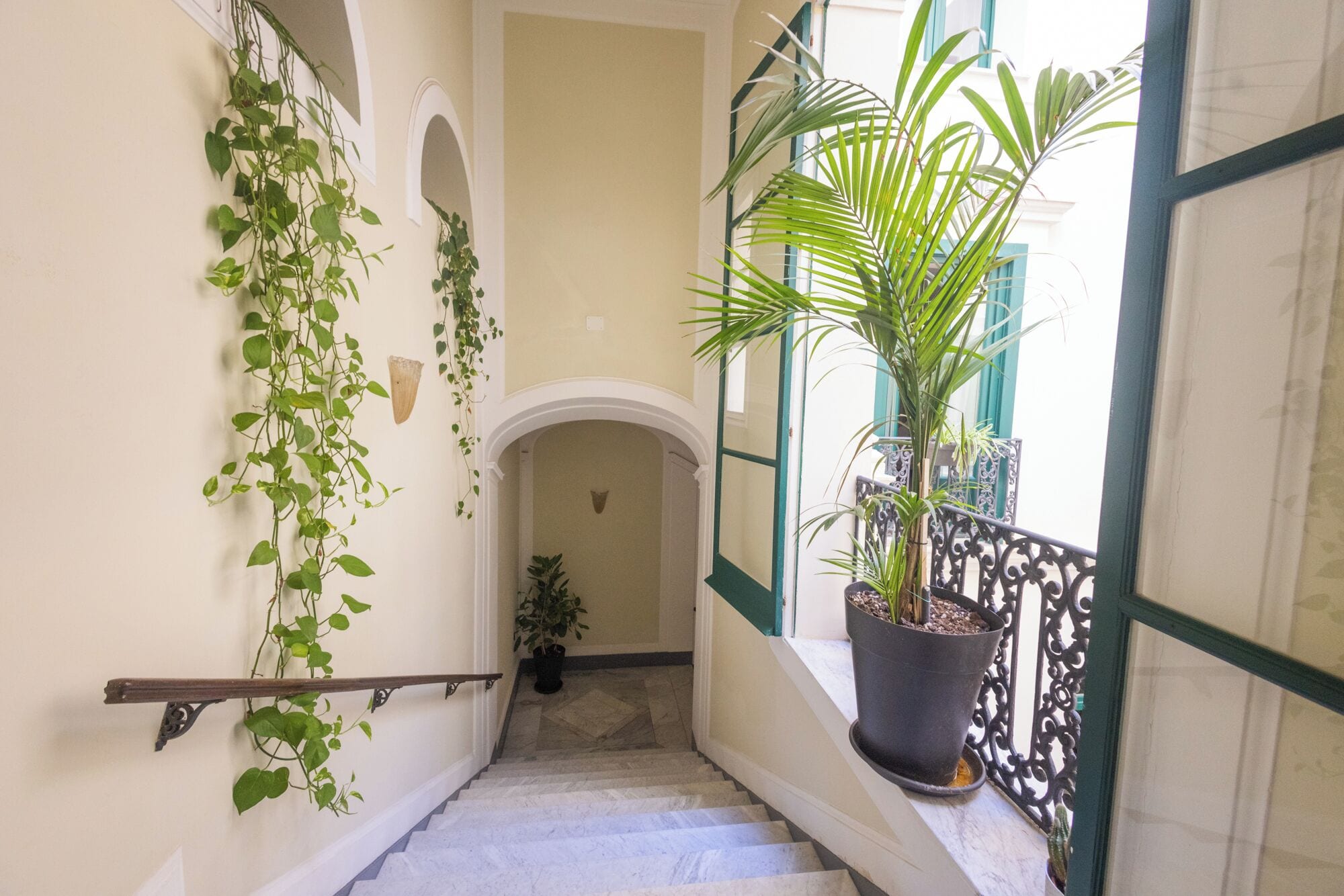 Foto - Central Gallery Rooms- Palazzo D'Ali' Staiti XIX