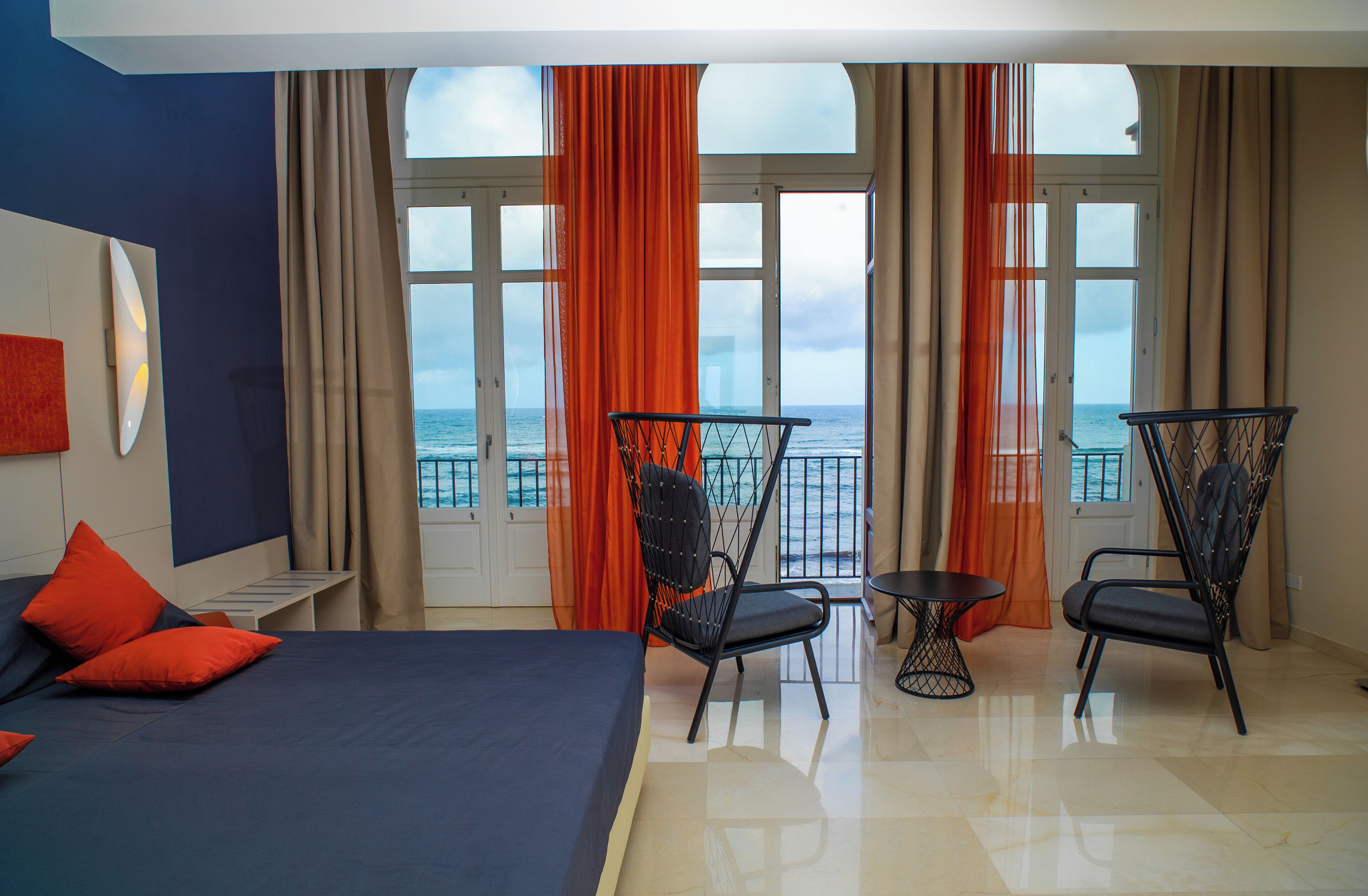 Exclusive Studio Suite, Sea View | 1 bilik tidur, peralatan tempat tidur premium, meja 