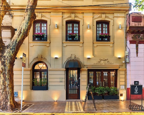 Miravida Soho Hotel & Wine Bar