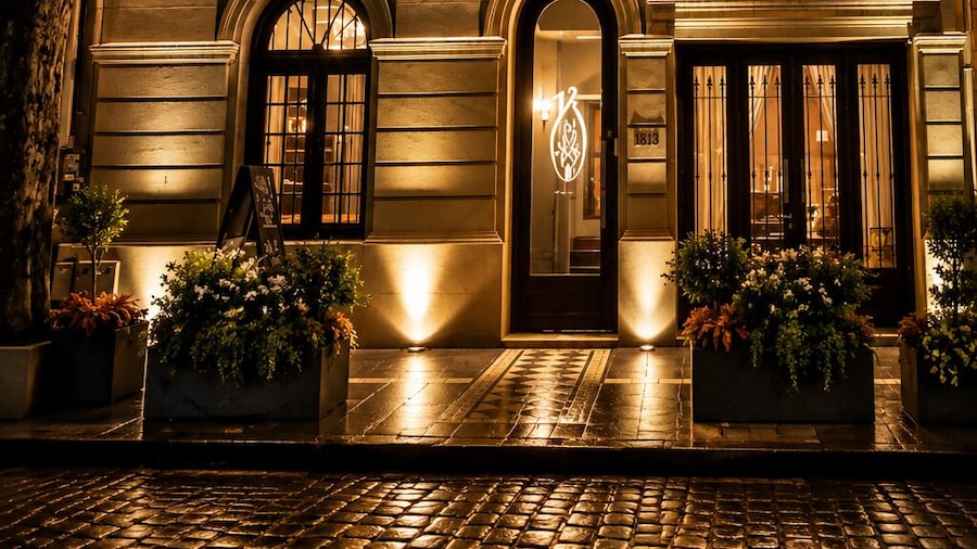 Miravida Soho Hotel & Wine Bar