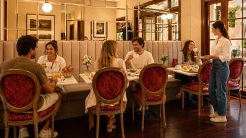 Free daily cooked-to-order breakfast