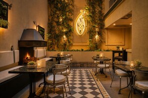 Terrace/patio - Miravida Soho Hotel & Wine Bar (Buenos Aires)