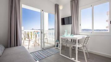 ๊ฐ์ค ๋ด ๊ธ๊ณ , ๋ฌด๋ฃ WiFi, ์นจ๋ ์ํธ