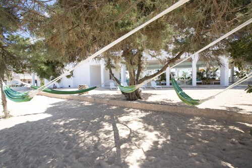 ENDLSS BEACH & DISCO HOTEL IBIZA ADULTS ONLY