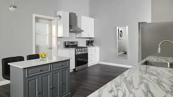Fridge, microwave, coffee/tea maker, electric kettle
