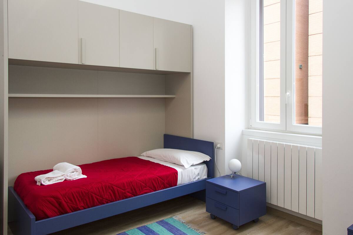 Desk, free cots/infant beds, rollaway beds, free WiFi