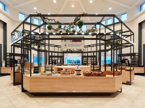 Tägliches inbegriffenes kontinentales Frühstück