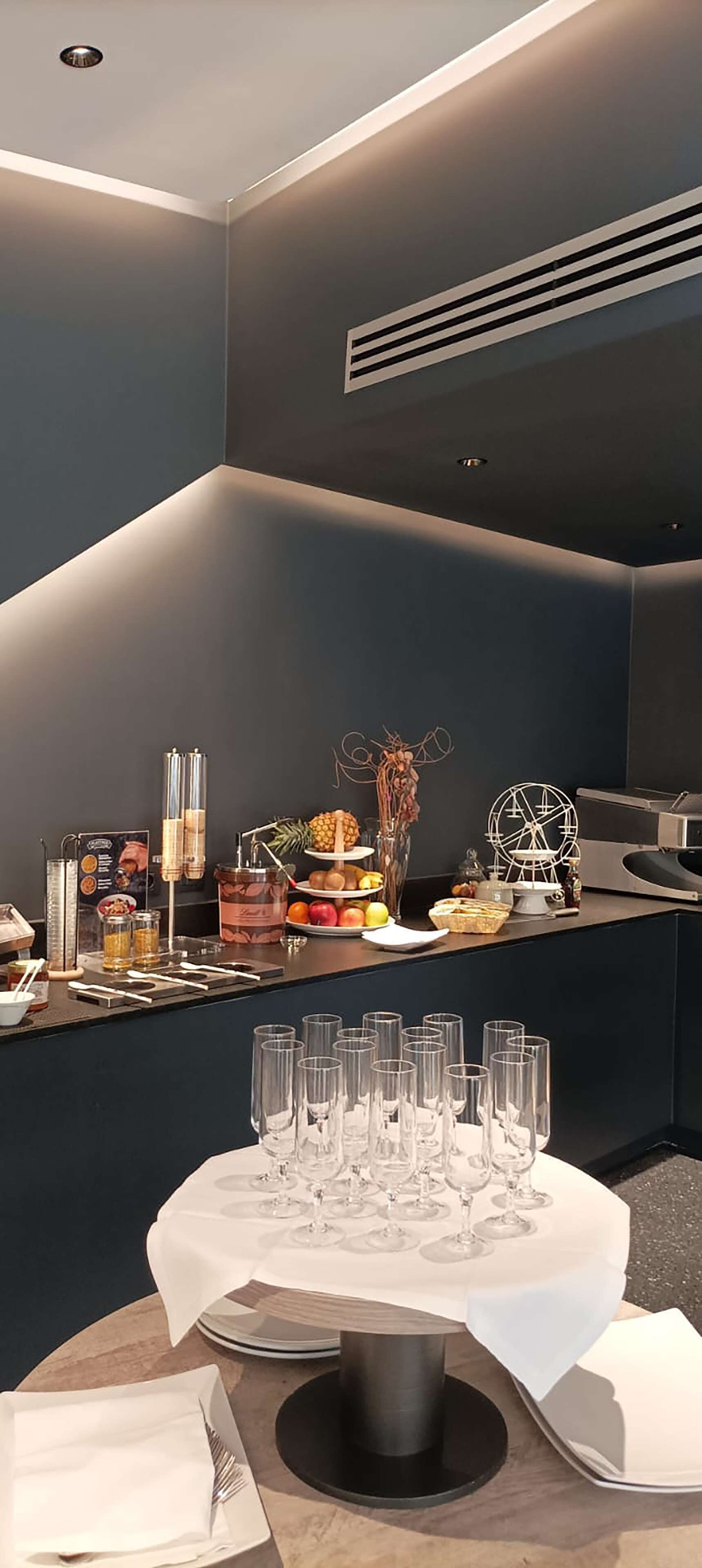 Colazione a buffet a pagamento, servita tutte le mattine 