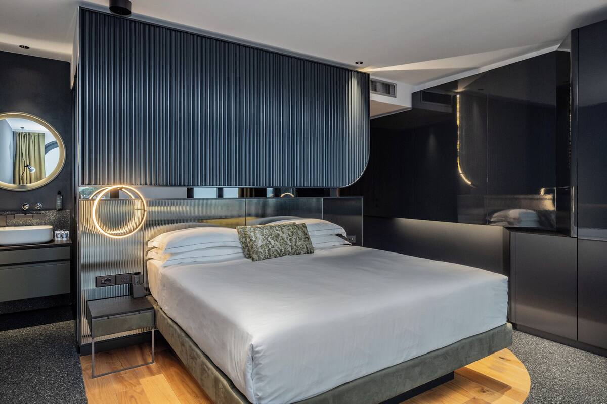 Frette Italian sheets, premium bedding, down duvets, pillow-top beds