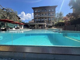 Piscina all'aperto