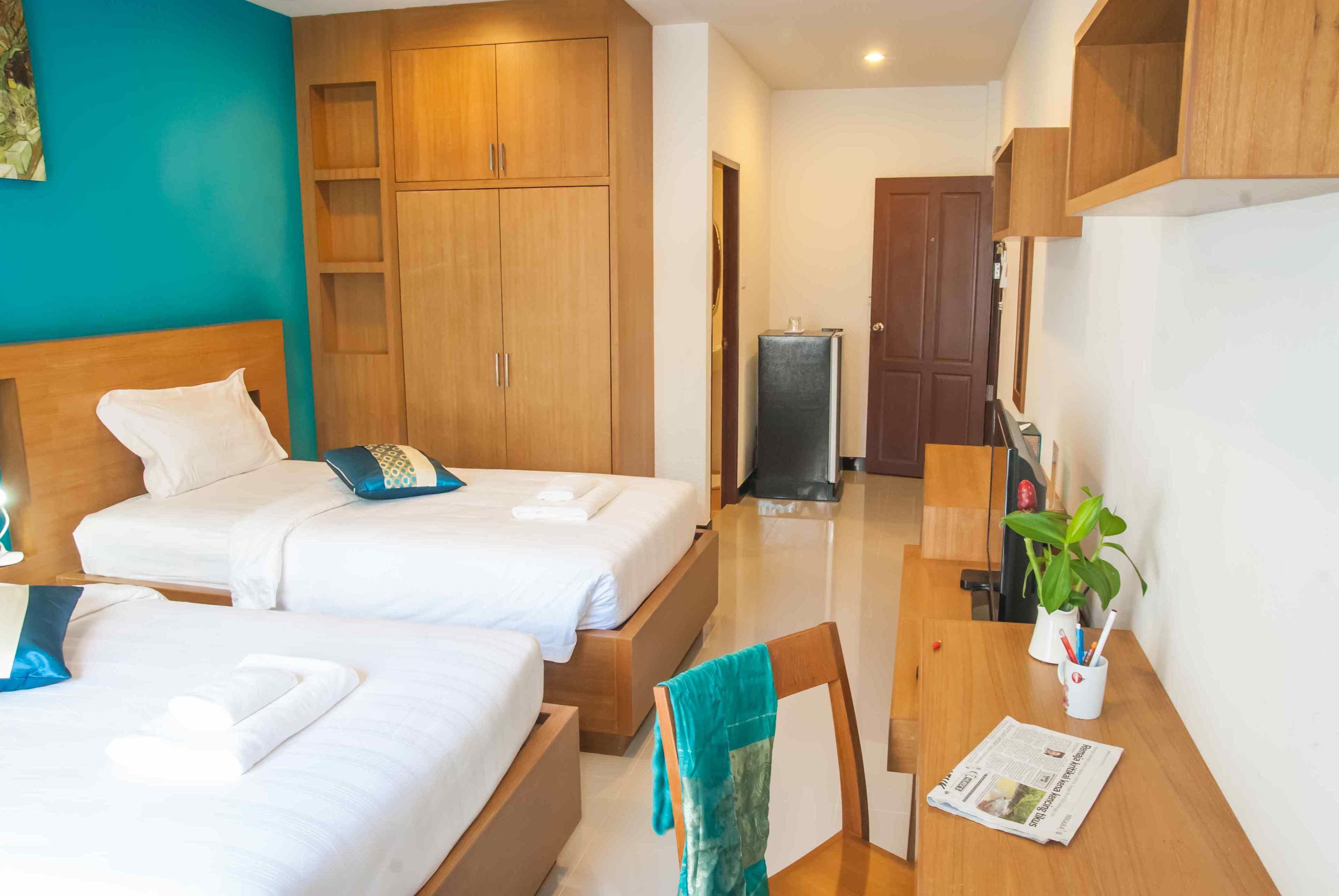 superior twin room | desk, rollaway beds, free wifi