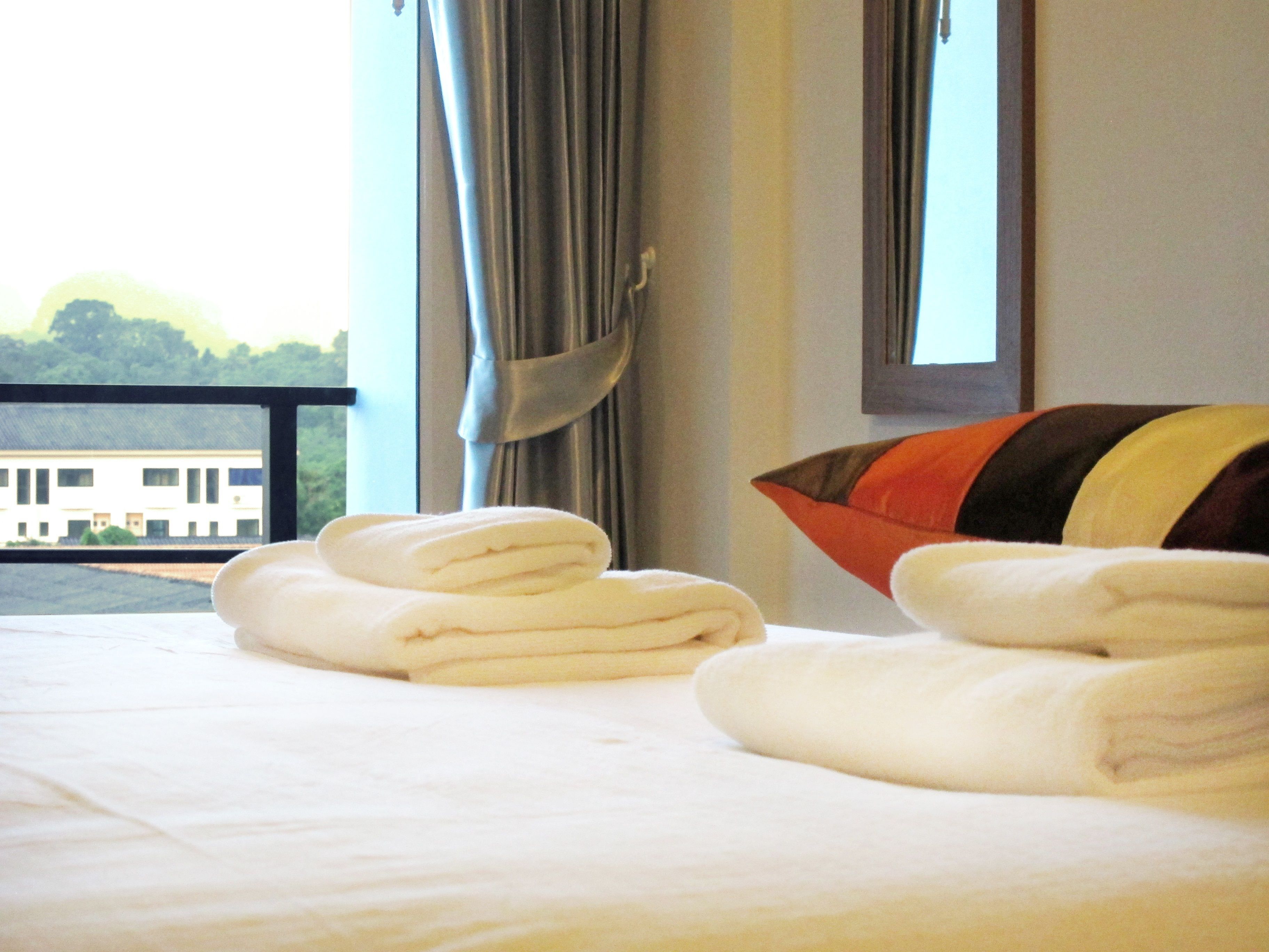 superior double room | living area | 32-inch lcd tv with cable channels, tv