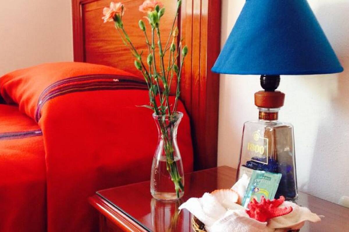 In-room safe, WiFi (free)