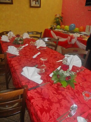 Breakfast, lunch and dinner served - Il Vecchio Mulino (Chieti)