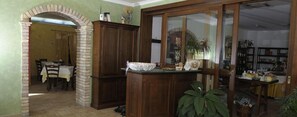 Breakfast, lunch and dinner served - Il Vecchio Mulino (Chieti)