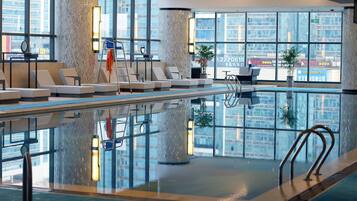 Indendørs pool