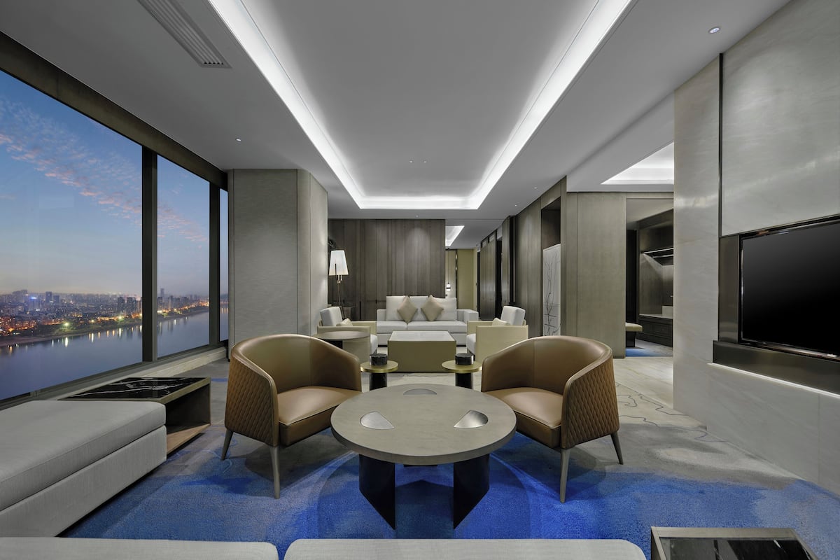 Suite Presidensial, 1 Tempat Tidur King | 1 kamar tidur, seprai premium, minibar, dan brankas