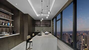 Presidentiële suite, 1 kingsize bed | Luxe beddengoed, een minibar, een kluis op de kamer, een bureau