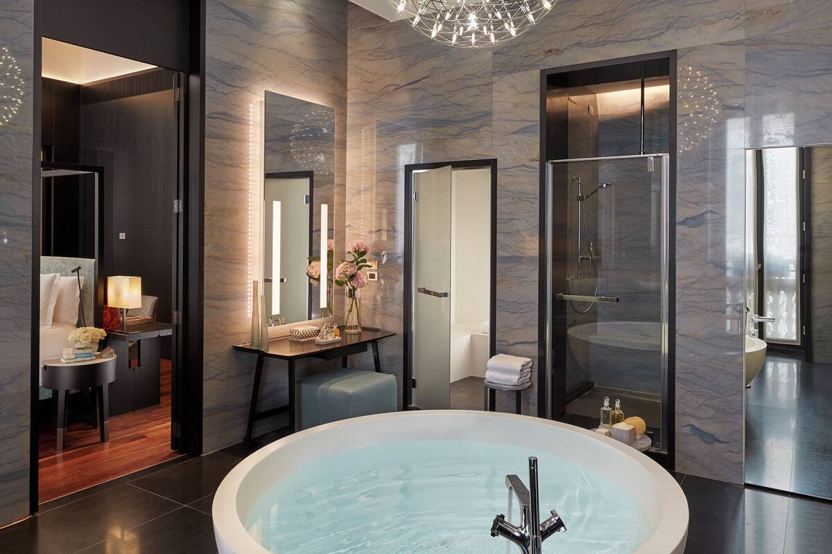 presidential suite, 1 king bed | room amenity