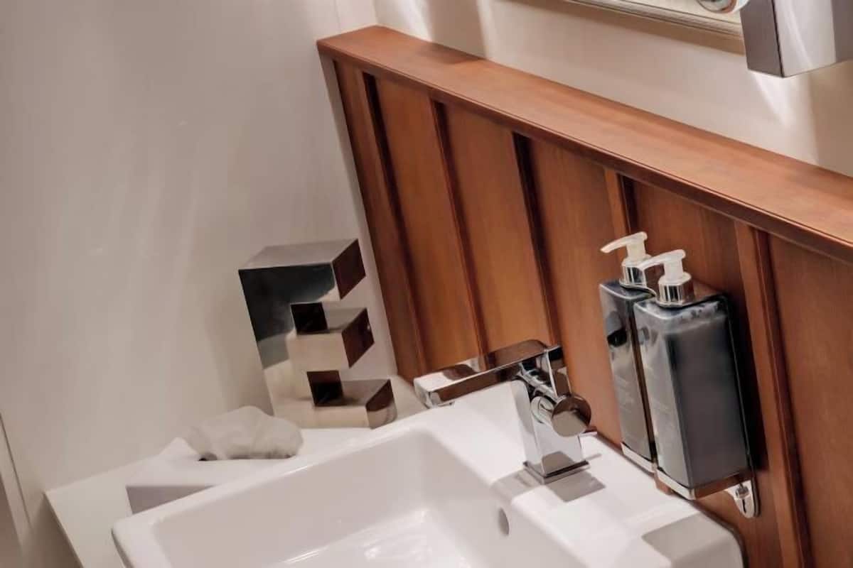 ห้องน้ำ | ฝักบัว, เรนชาวเวอร์, ของใช้ในห้องน้ำระดับพรีเมียม, ไดร์เป่าผม