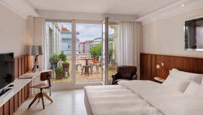 Loft Room | Terrace/patio