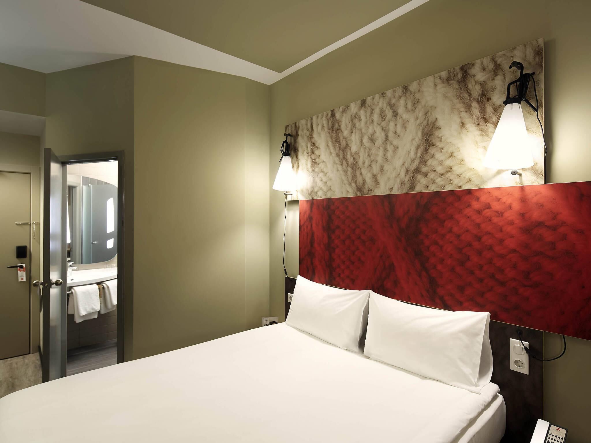 double room, 1 double bed | minibar, in-room safe, desk, soundproofing