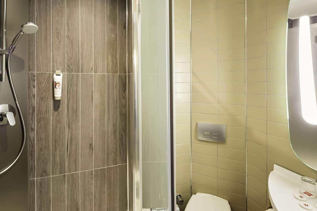 minibar, in-room safe, desk, soundproofing