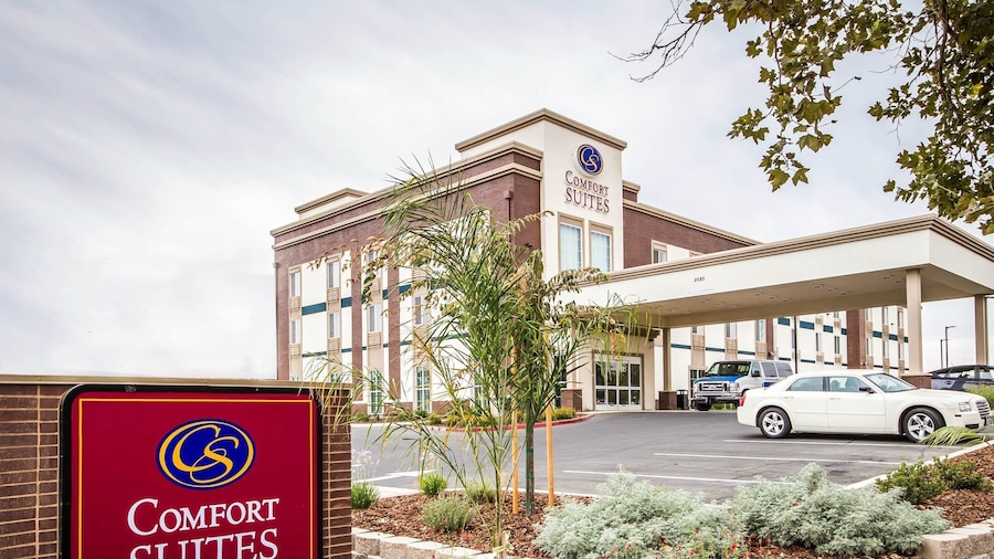 Comfort Suites Woodland - Sacramento Airport