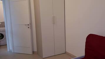 Apartment, 1 Bedroom | 1 bedroom, soundproofing, free WiFi, bed sheets